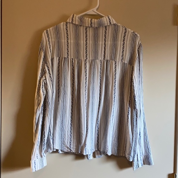 Altar’d State Button Up - Picture 2 of 3